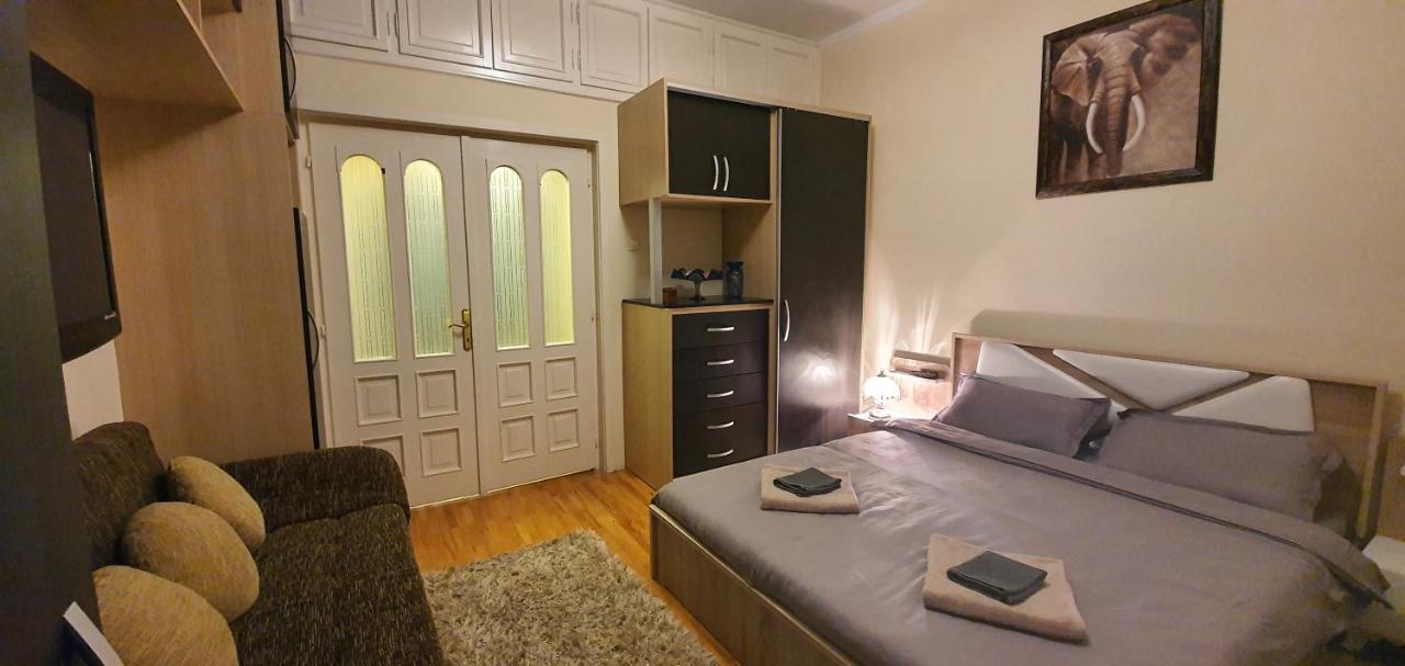 Apartment No 5 Prishtine Bagian luar foto